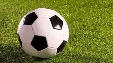 曼城强势逆袭！两年终破宿敌利物浦，跃居英超新霸，打破四大魔咒的壮举！